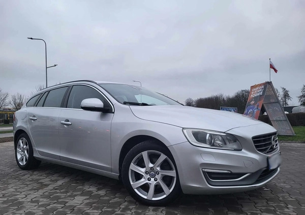 Volvo V60 cena 35900 przebieg: 270000, rok produkcji 2014 z Gołańcz małe 211